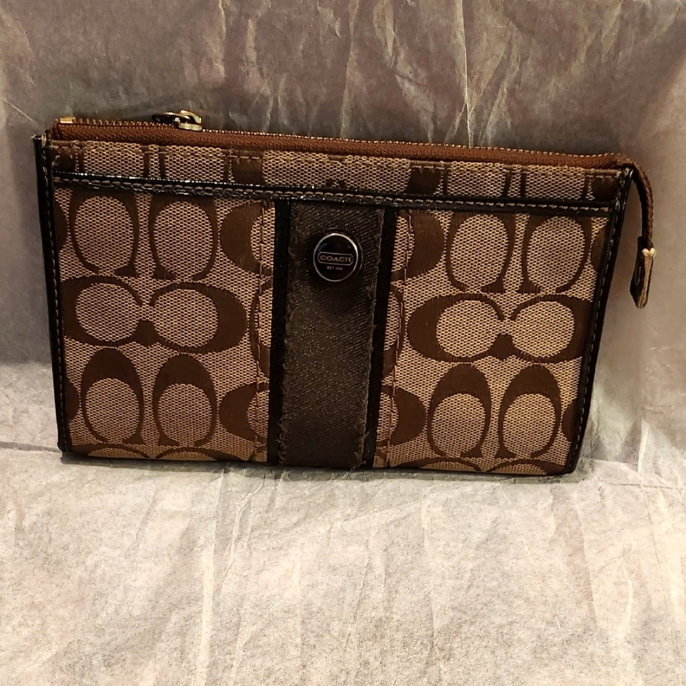 Coach Large Signature Canvas Wallet Brown 7 1/2" X 4 1/2"